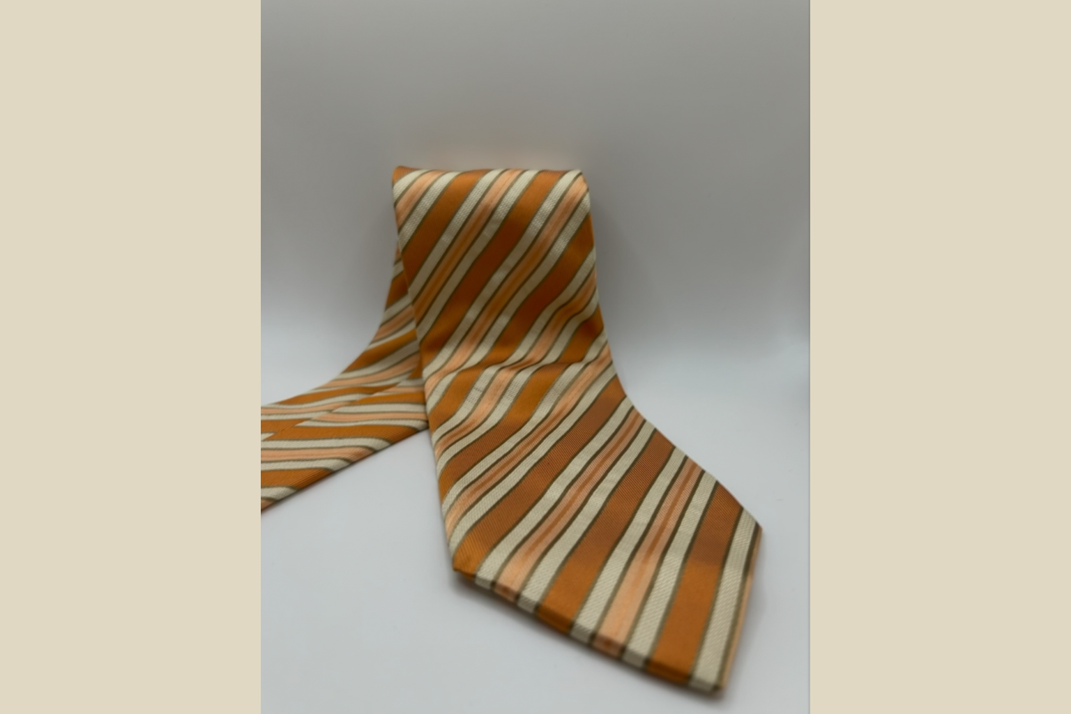 Hugo Boss Silkeslips - Orange Stribet Design