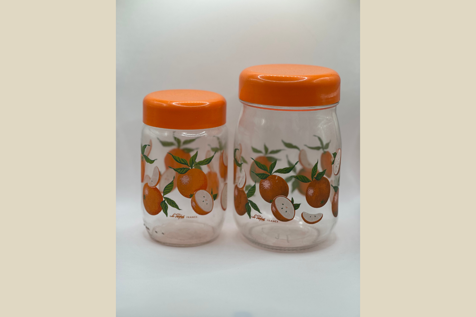 Vintage Fransk Glasopbevaringssæt - Appelsinmotiv med Orange Låg (Genbrugt)