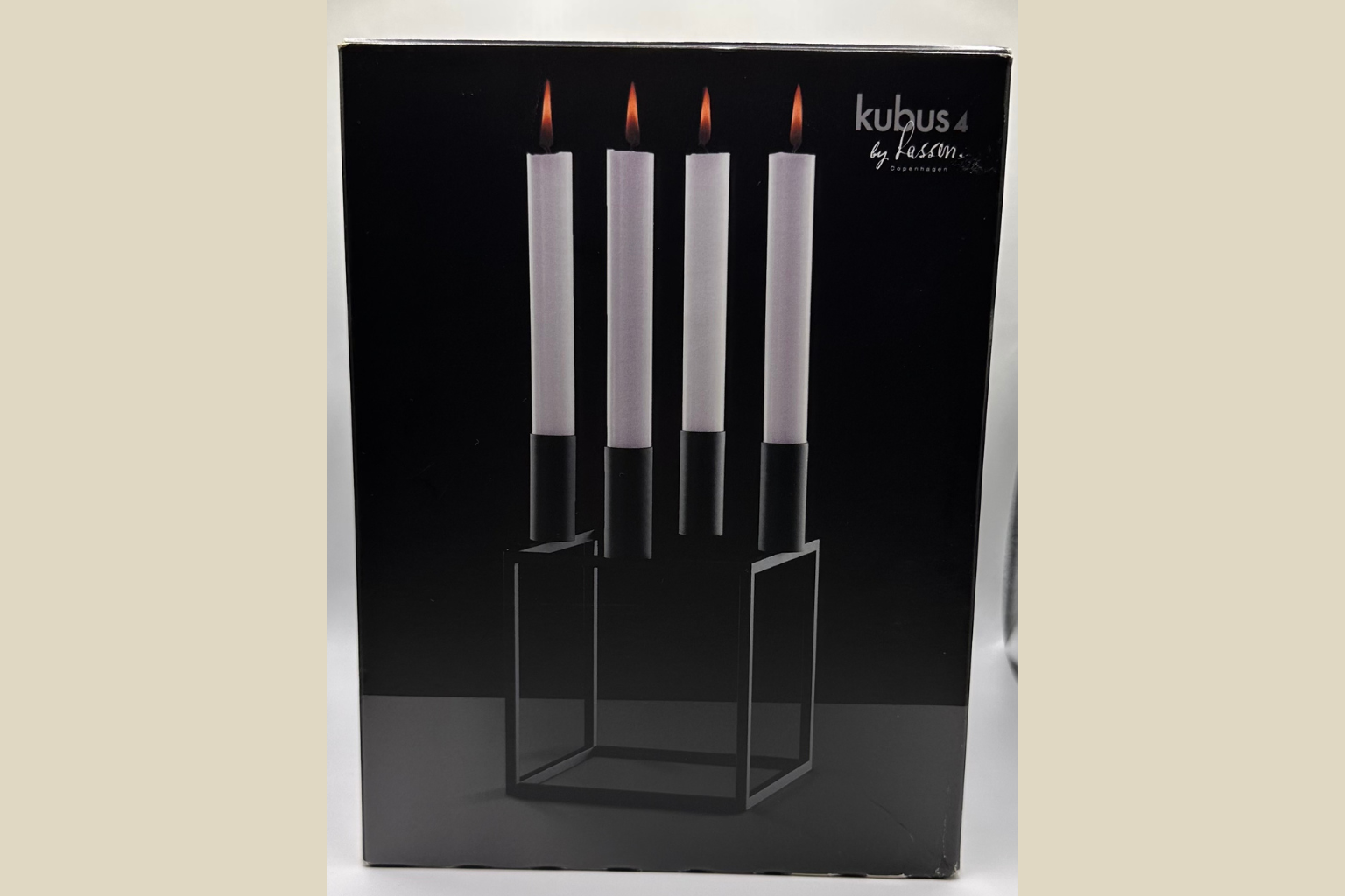 Kubus 4 Lysestage by Lassen Copenhagen - Sort Metal