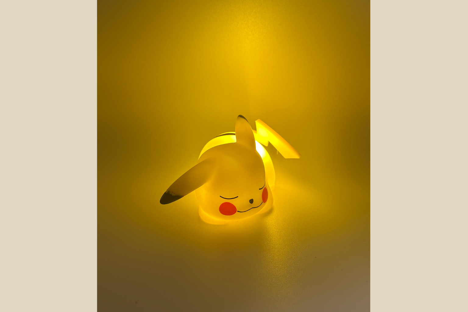 Pikachu Miniature Lampe - LED Batteridrevet Gul Lys Pokémon (Genbrugt)