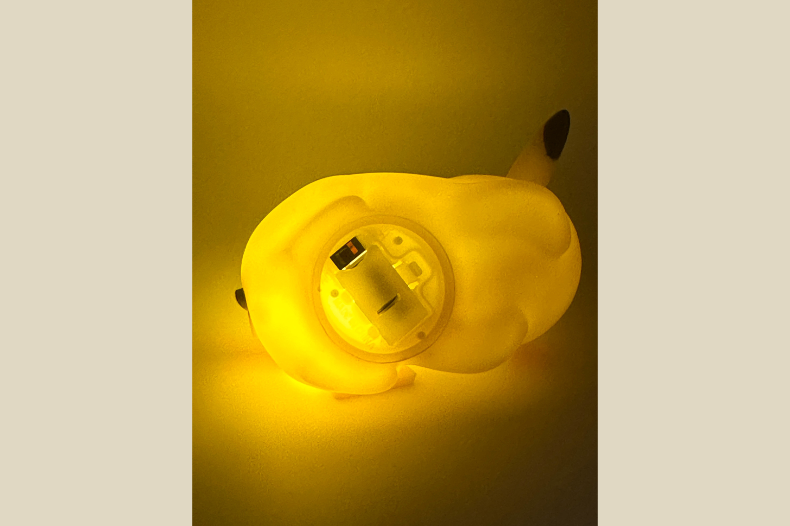 Pikachu Miniature Lampe - LED Batteridrevet Gul Lys Pokémon (Genbrugt)